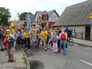 Czoło pielgrzymki – wychodzimy z Władysławowa